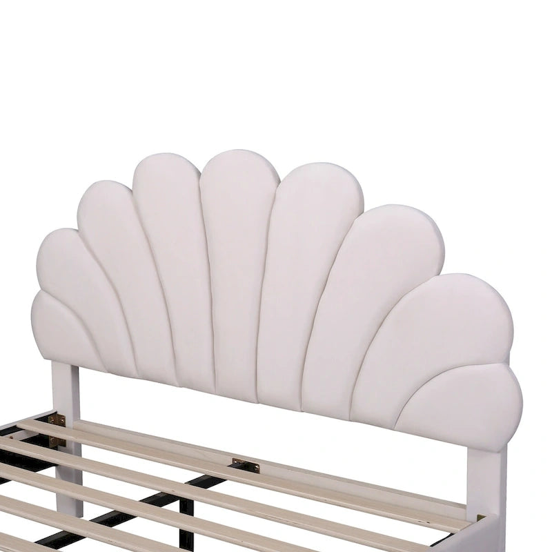 Letto a piattaforma imbottito in velluto rosso a grandezza naturale, testiera con motivo floreale, per 1