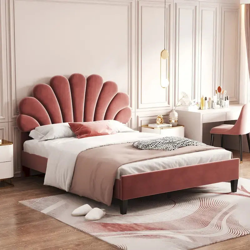 Letto a piattaforma imbottito in velluto rosso a grandezza naturale, testiera con motivo floreale, per 1