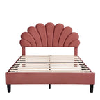 Letto a piattaforma imbottito in velluto rosso a grandezza naturale, testiera con motivo floreale, per 1