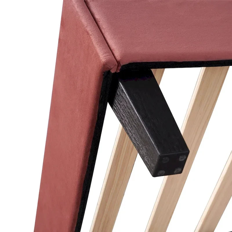 Letto a piattaforma imbottito in velluto rosso a grandezza naturale, testiera con motivo floreale, per 1