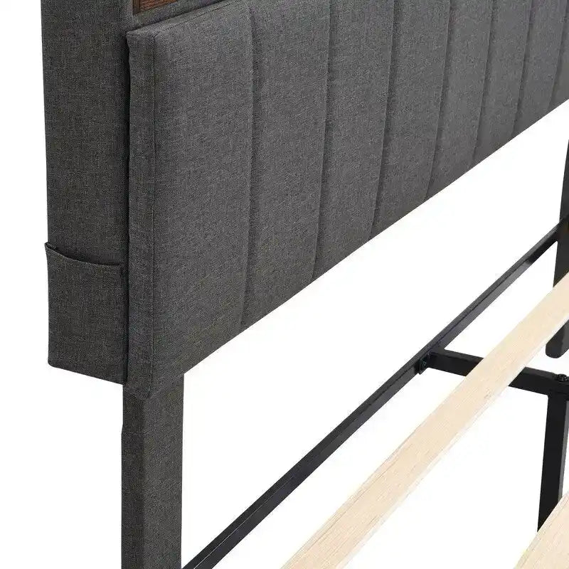 Letto a piattaforma in lino beige/marrone con testiera contenitore e stazione di ricarica – Queen/Full, 1–2 persone